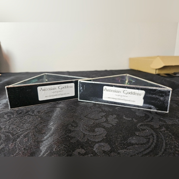 Artesian Goddess Glass Triangle Pendulum Hangers - Picture 14 of 15